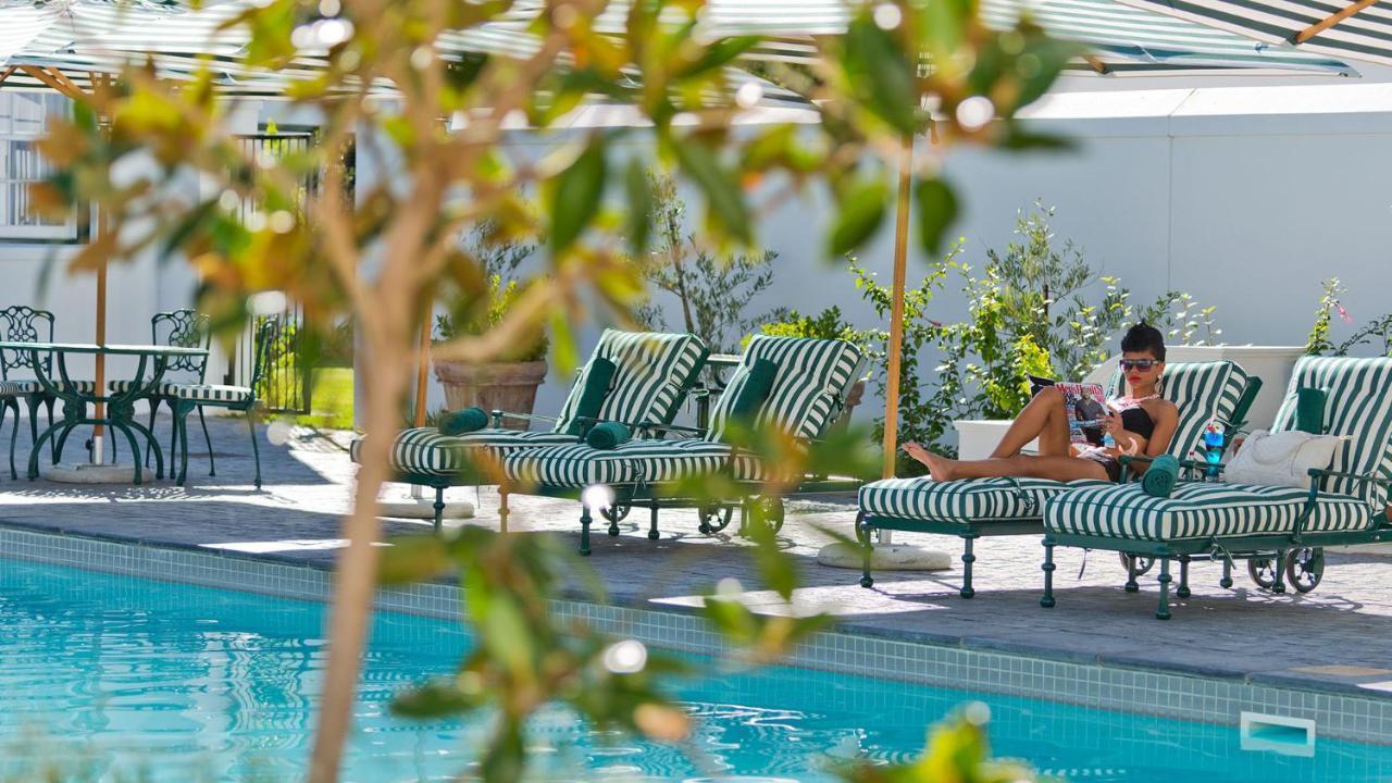 Drostdy Hotel Graaff-Reinet Dış mekan fotoğraf The pool at the Beverly Hills Hotel