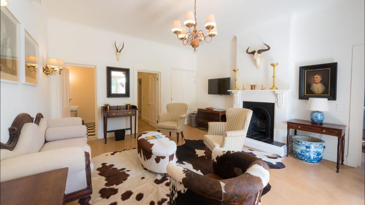 Drostdy Hotel Graaff-Reinet Dış mekan fotoğraf The interior of the house