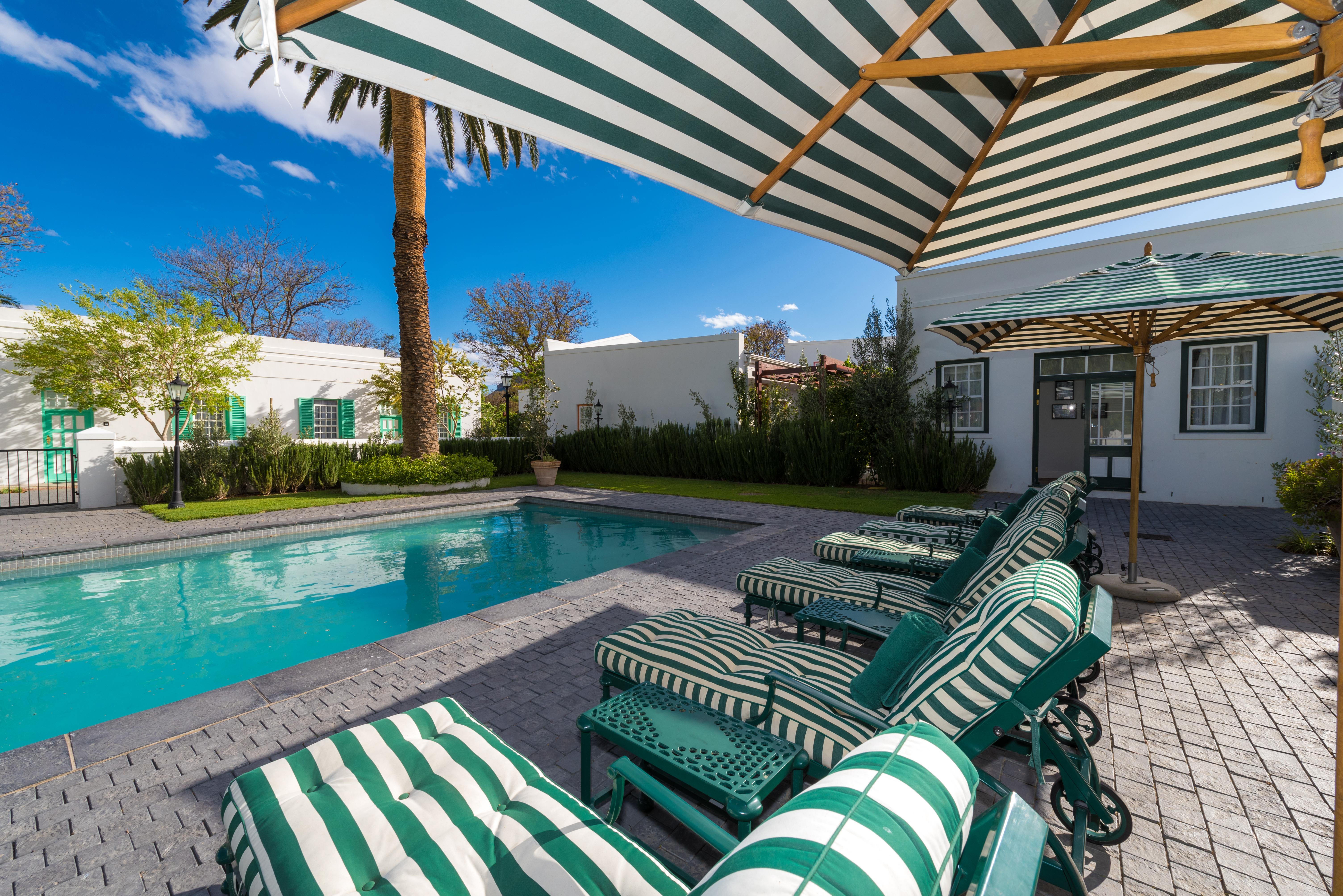 Drostdy Hotel Graaff-Reinet Dış mekan fotoğraf The pool at the Ace Hotel in Palm Springs
